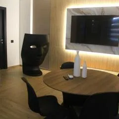 Exclusive Hub 53