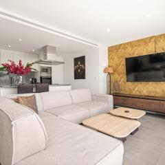 Ultimate Rentals - Luxury Wellness Apartment with Pool in Exclusive Oasis325 Estepona