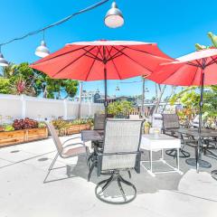 Serene 3Br Bayside Home W Private Waterfront Dock & Patio By Beachview Rentals