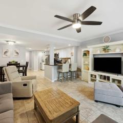 Sunny Days & Coastal Stays 2BR Villa in Coligny Beach