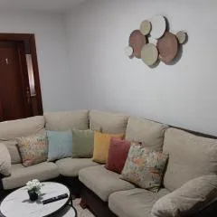 3 habitaciones mejorado, cómodo, bien comunicado