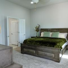 Family Escape - King Size Suites - plus Fast Wifi