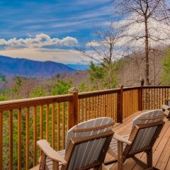Cabin Of Many Colors, Hot Tub, Mtn Views, Cozy Cabin Retreat in the Smokies Comfort & Fun for All!