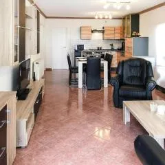 Terraced House by Lake Kummerow Natural Beach, cleaning included