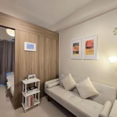 1BR Condotel with Balcony at FAME Residences #FM56-1