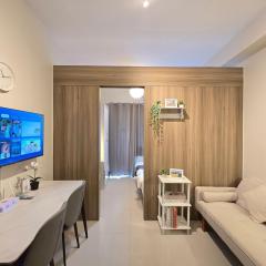 1BR Condotel with Balcony at FAME Residences #FM59-1