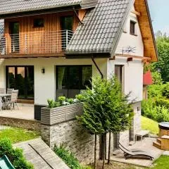 Mazursko - komfortowe domy 8 osobowe nad jeziorem, balia lub sauna