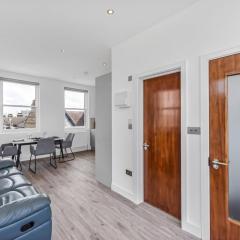 Bright and Airy 2BR Flat in London