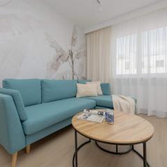 Cosy Air-Conditioned Apartment with Parking in the Garage by Renters Prestige