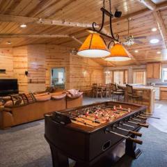 Luxury w Spa Foosball Near Summit - DeCarlo House