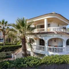Breathtaking Beachfront Villa in Xeraco