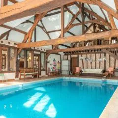 Chambre Villesavin - piscine intérieure - jacuzzi