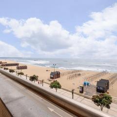 Beach Front Apartment Av dos Banhos