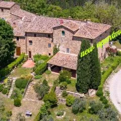 Borgo nel Chianti Rondine con piscina tennis e wifi