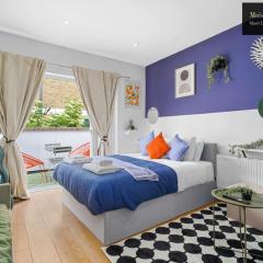 Chic Studio with Private Terrace in East London, Sleeps 6, Servcied Apartment By Maison Christo Property Short Lets & Serviced Accomdation