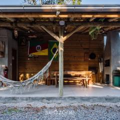 Cabanas relaxantes perto da Praia do Rosa - PRJ