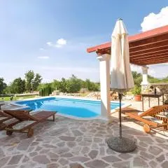 Villa Ivy Mit Perfekter Privatsphäre, Pool, Sauna