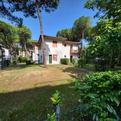 Jolly family apartments