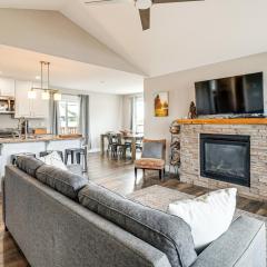 Hot Tub Modern Ocean Shores Home, 2 Mi to Beach!