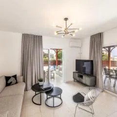 Larnaca Seaside Villa Marina 44
