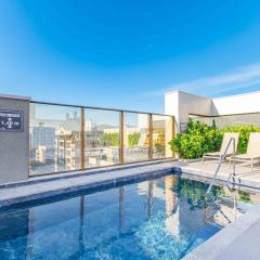 Apto Luxuoso - Condomínio com Piscina Aquecida