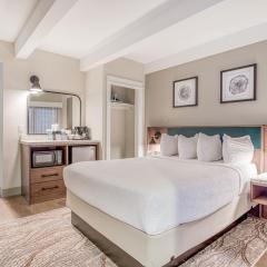 Beachfront Manor Hotel