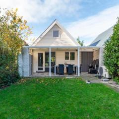 Family Home Sint Maartenszee near Beach