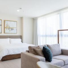 High-Floor Ocean View Corporate Studio in Costa del Este