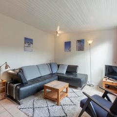Bungalow in Sint Maartenszee near Beach
