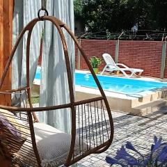 Casa Olivia- Alojamiento con piscina - Aeropuerto Ezeiza
