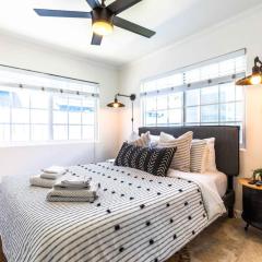 Pacific Beach Cottage 3 Walk to the Beach and Bay