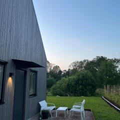 Nybyggd gästlägenhet med sovloft