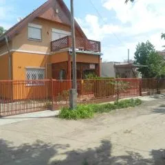 Apartments in Cserkeszolo - Ostungarn 34460