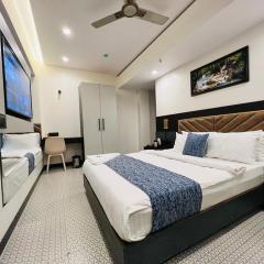 Rich Hotel