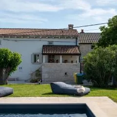 Villa Jona in Žužići - Haus für 8 Personen