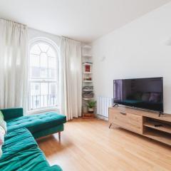 Rotherhithe Riverside Flat