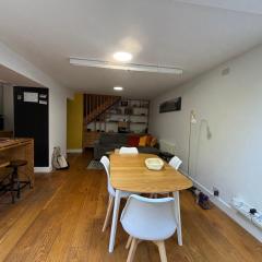 Contemporary Flat w Private Patio London Fields