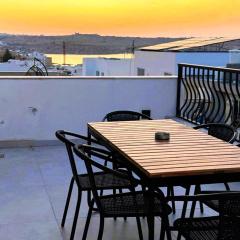 Stylish Side Seaview Penthouse By Quicktrips