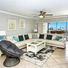 Crescent Royale Condominiums 201