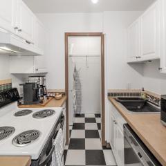 Charming 1BR Great Walkability and Amenities, Dog Ok