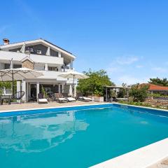 Stunning Apartment In Vodice