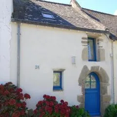 Cottage in Saint-Gildas near Gulf of Morbihan, cleaning included