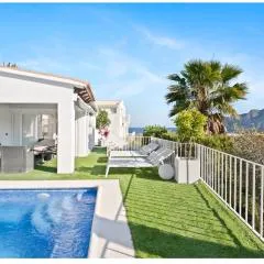 Espectacular villa junto a la playa, piscina privada y vistas al mar