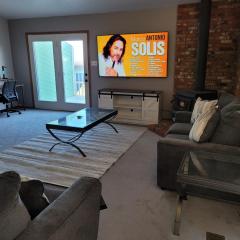 Your cozy little house away from home plus jacuzzy