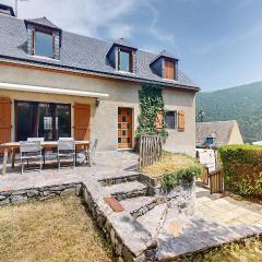 Maison Vue Sur Les Montagnes