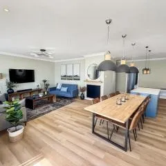 Exquisite Sea View Apartment