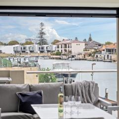 Summer-Ready Canal HomePrivate JettyPets!