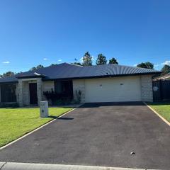 Family retreat in Caboolture big house