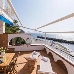 Appartamento Fronte Mare con Accesso Spiaggia