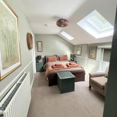 Modern Vintage Bliss near Calton Hill